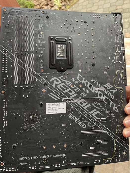 Kit i9-9900K + ROG Strix Z390 E Gaming