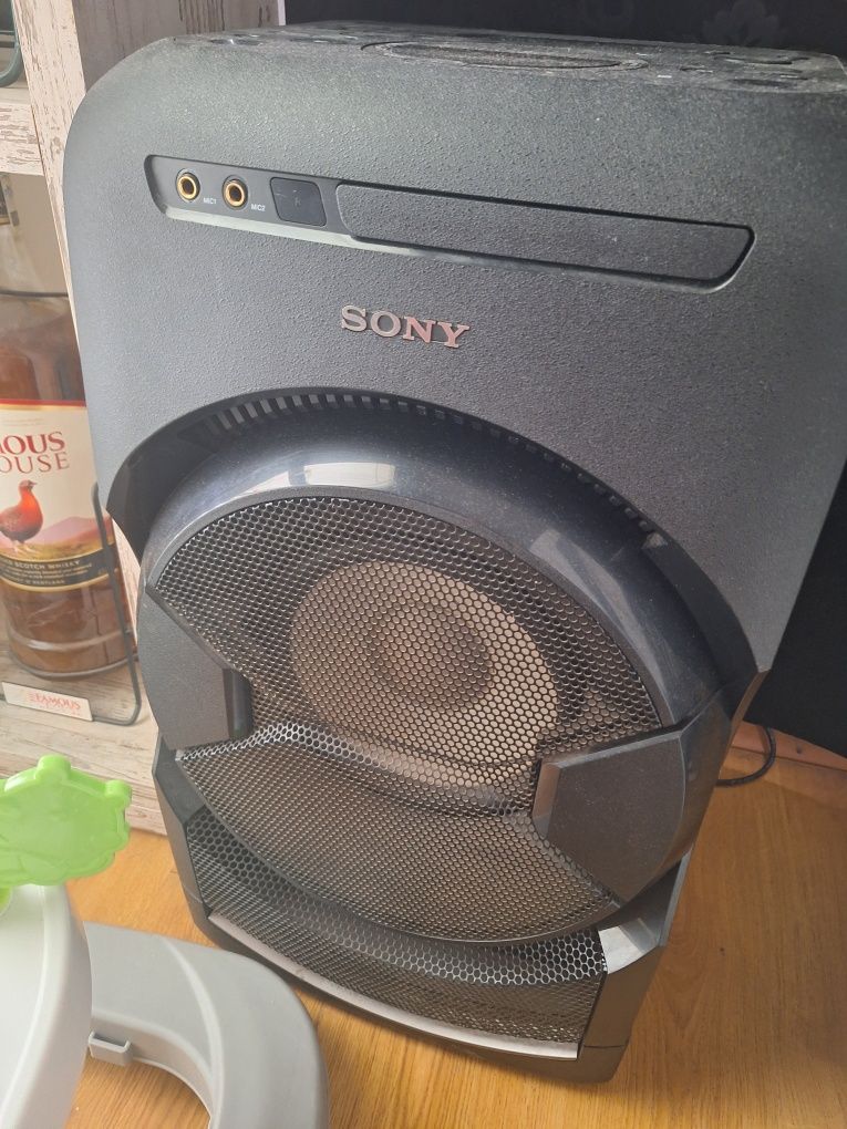 Bluetooth тонколони Sony MHC-GT4D
обща цена: 1149.99 лв.