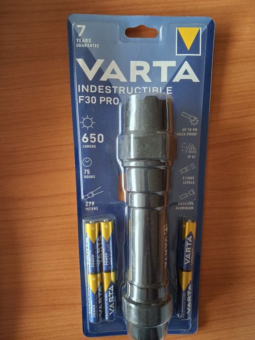 Lanternă Varta Indestructible F30 PRO,  nouă