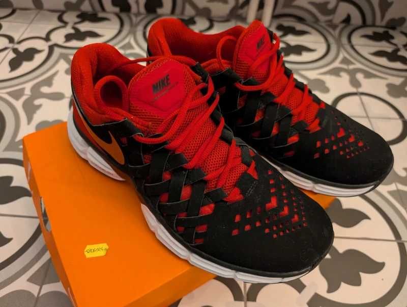 Pantofi sport adidasi Nike Lunar Fingertrap TR - marimea 43