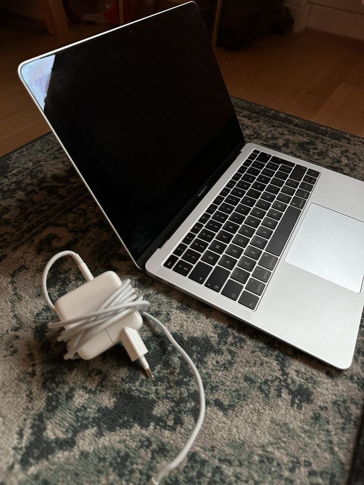 Macbook air Retina 13inch 2018 8GB