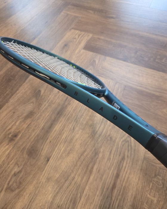 Wilson Blade v9 Blade