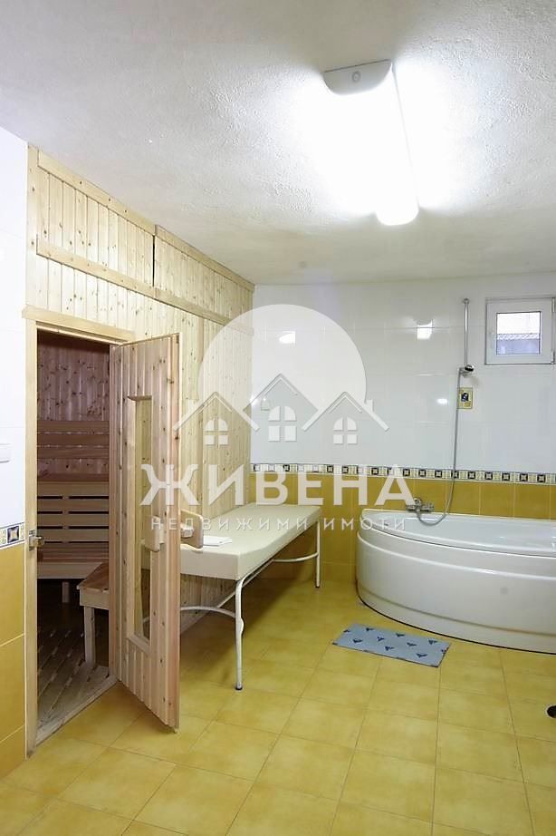 Продава се Хотел в к.к. Св.Св. Константин и Елена - 725 кв.м за 1366 €/кв.м - Снимка #9