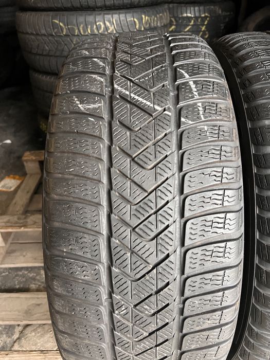 2 anvelope iarna 245/45/18 , Pirelli , DOT 2021 !