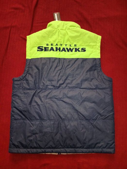 Из Америки, утеплённая жилетка бренда Seattle Seahawks