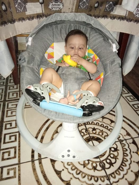 Leagăn bebe cu muzica