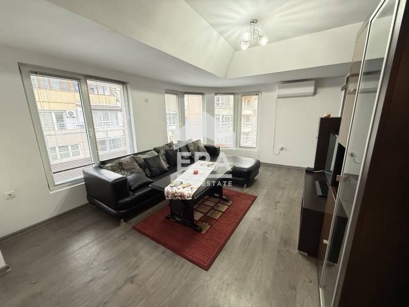 Дава се под наем Двустаен апартамент в Бургас, Славейков - 64 кв.м за 408 € - Снимка #2