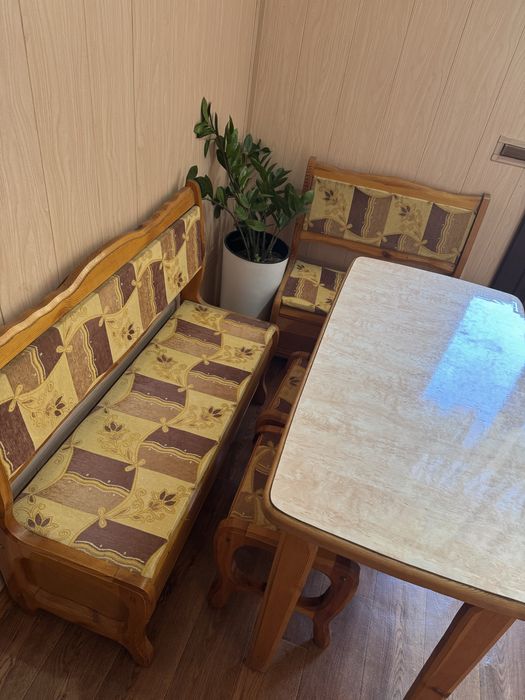 Продаю кухонный уголок
