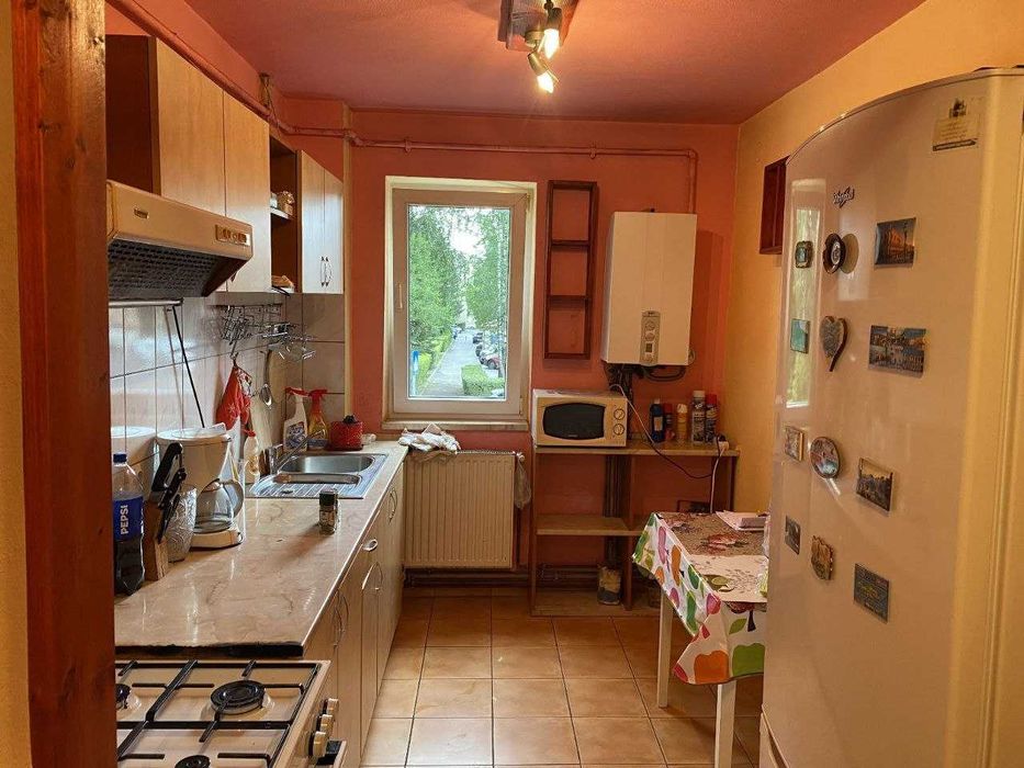 Inchiriez apartament 3 camere, semidecomandat, Astra