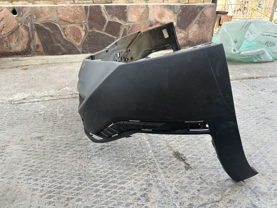 Задний бампер от Hyundai Santa Fe 2023 года