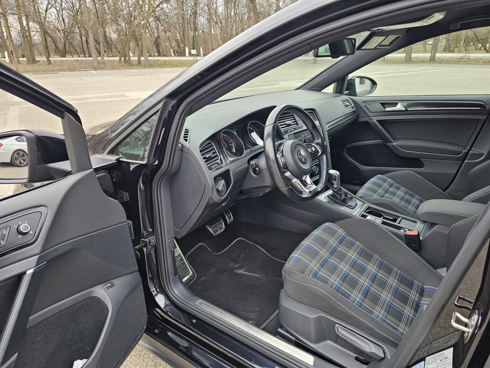 VW Golf 7 GTE Plug-In Hybrid