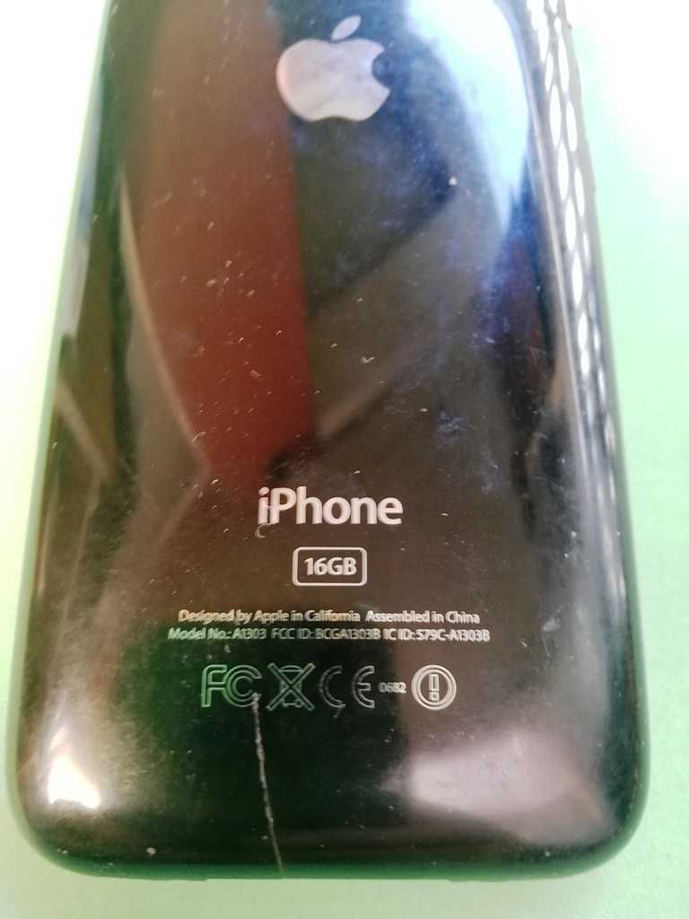 Работещ отключен iPhone 3G S + зарядно + кейсове + протектори 60 лв.