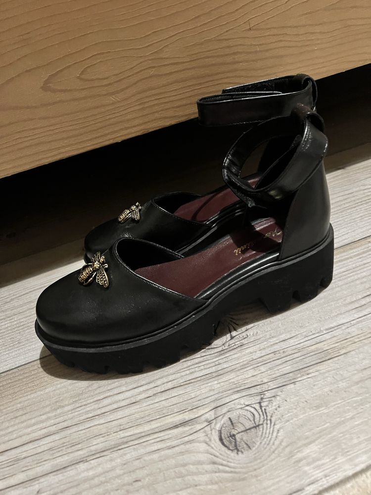 Sandale de dama din piele
