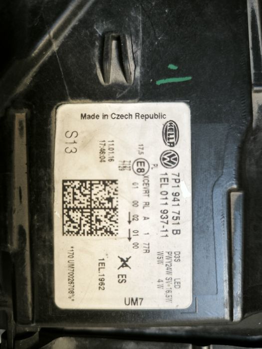 Far stânga Tuareg 7p