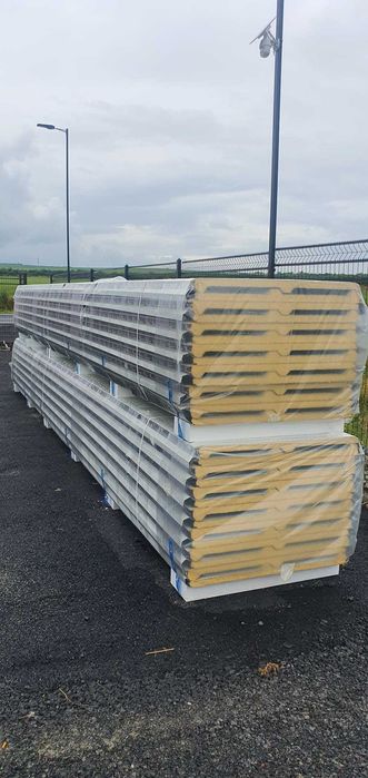 49 RON Vindem panouri Sandwich grosime 1,2, 4, si 6 cm, calitatea 1