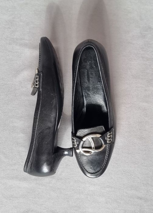 Женская обувь, натуральная кожа, туфли. Размер  35, 40