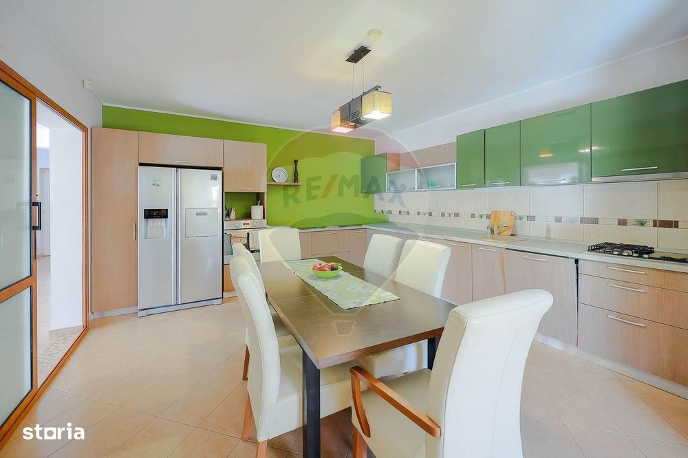 De Închiriat casă cu 4 dormitoare, Sânmartin