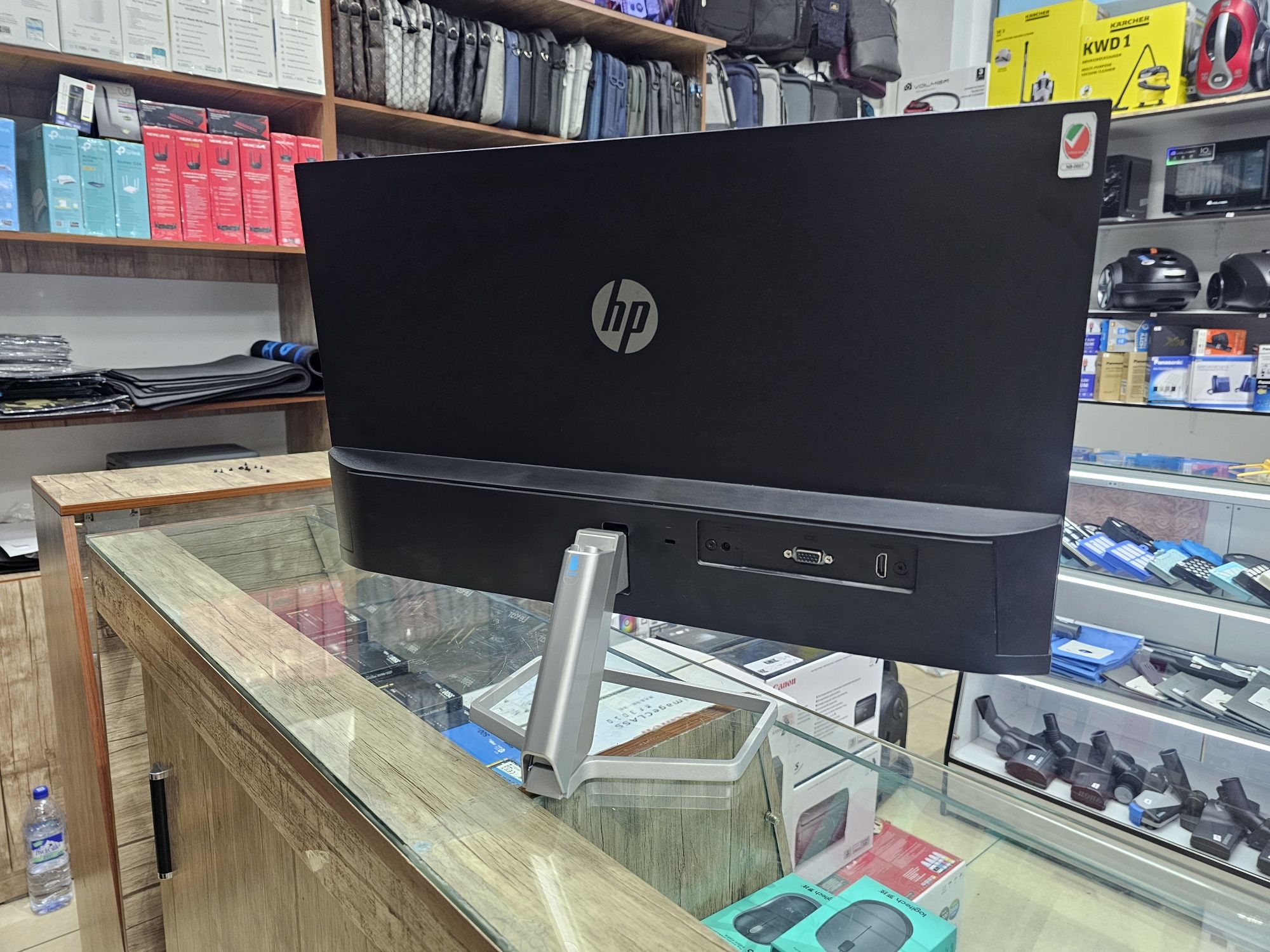 Монитор HP m24Fe