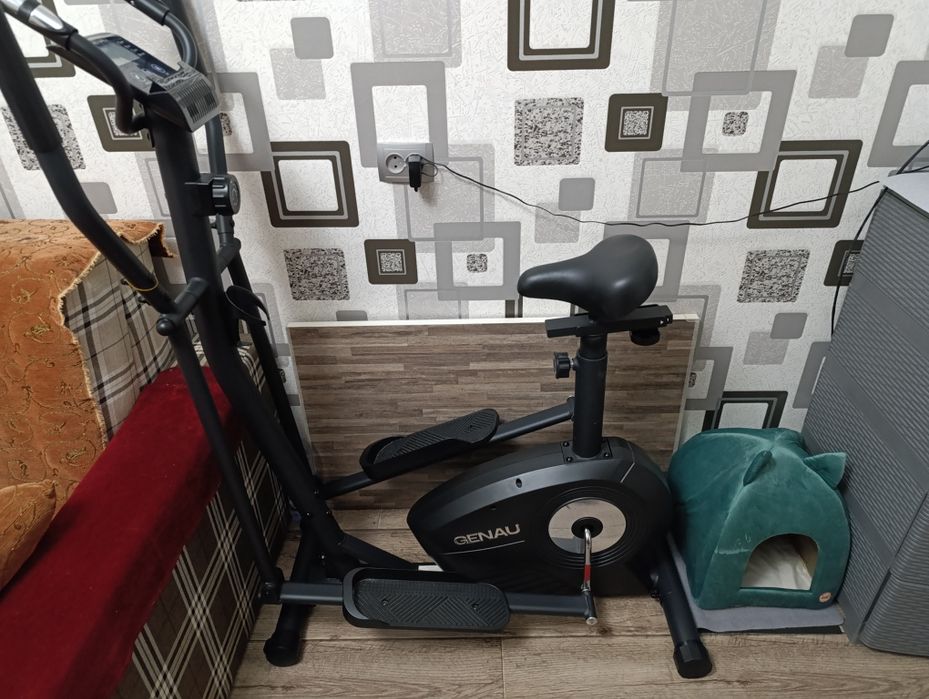 Эллиптический тренажёр