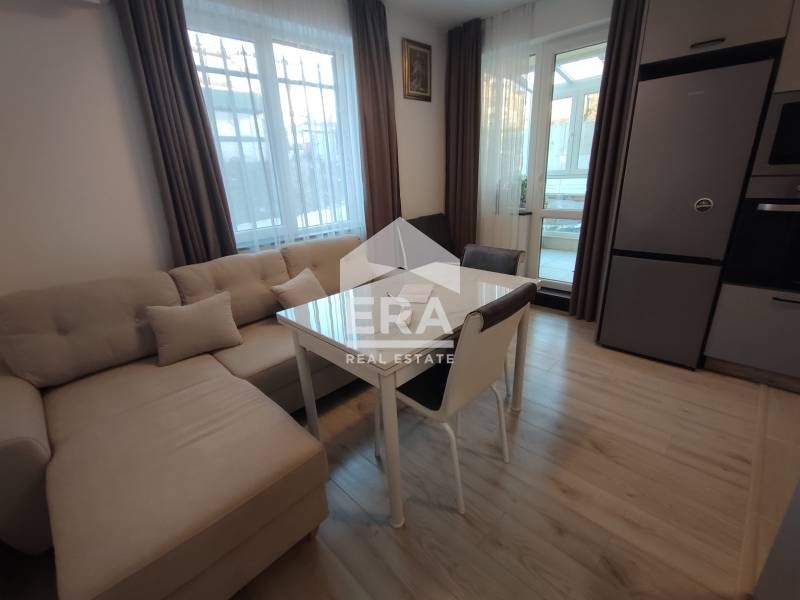 Продава се Двустаен апартамент в Варна, м-т Пчелина - 52 кв.м за 2077 €/кв.м - Снимка #2