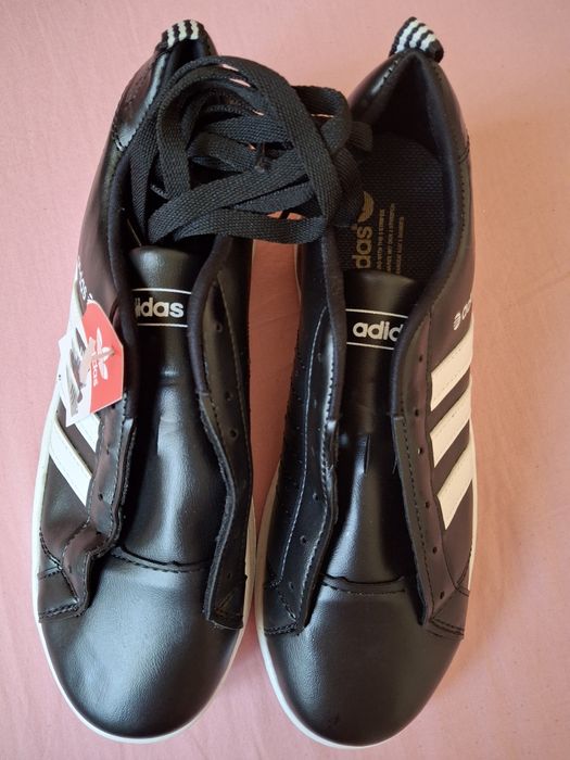 Adidasi Noi Unisex  ( Adidas)