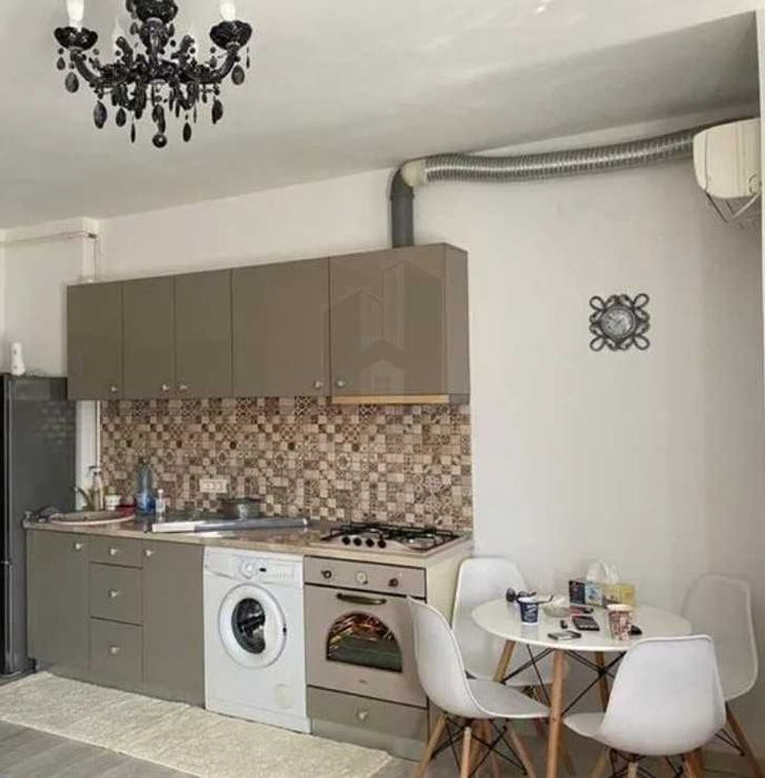 Дава се под наем Едностаен апартамент в Пловдив, Христо Смирненски - 40 кв.м за 178.5 € - Снимка #1