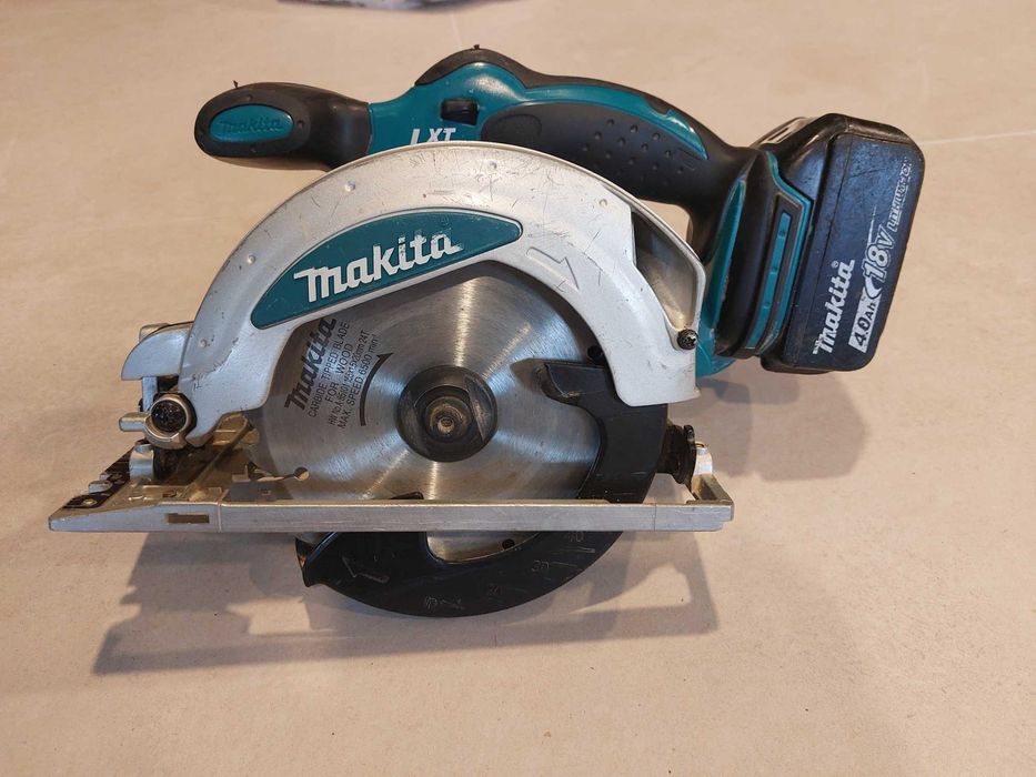 Продавам циркуляр Макита