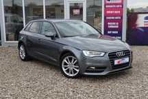 Audi A3 Audi / A3 / Ambition /Sport / Jante aliaj R17/Xenon / Daylight / Navi