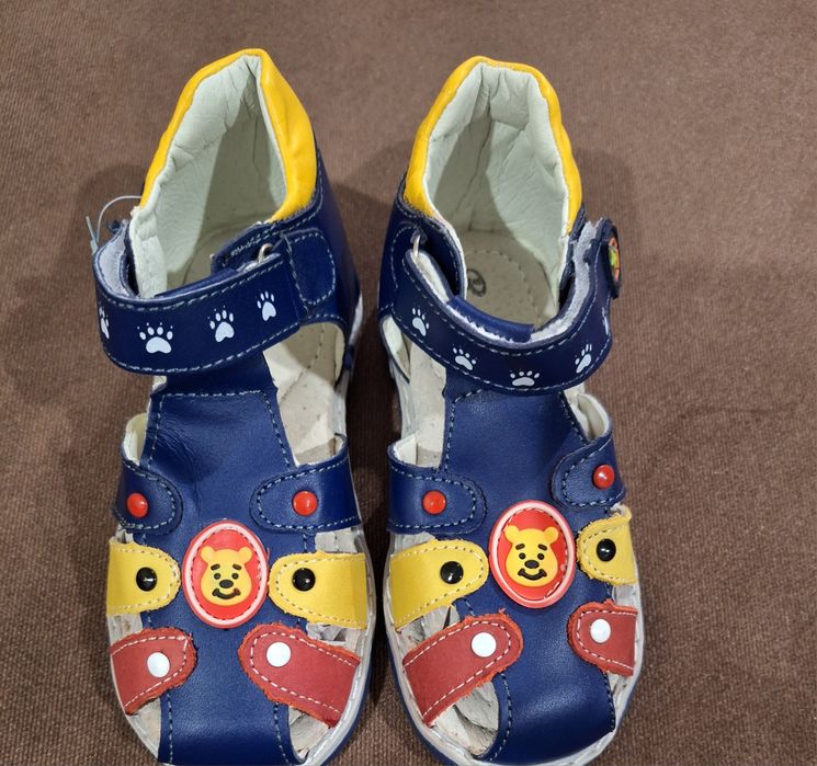 Продам новые сандалии на мальчика