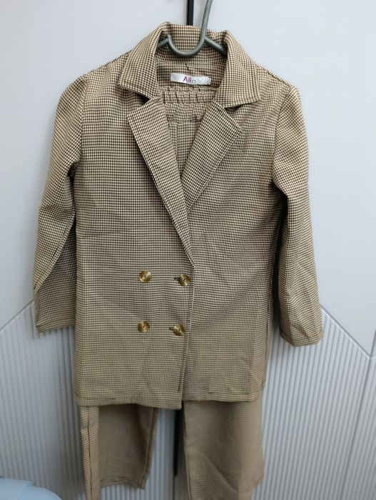 Костюм двойка новая