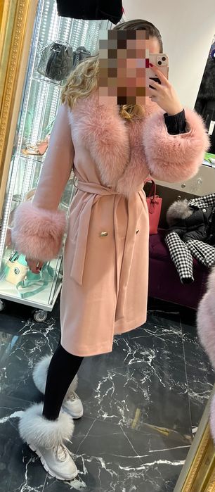 Ефектно розово палто с естествен косъм лисица