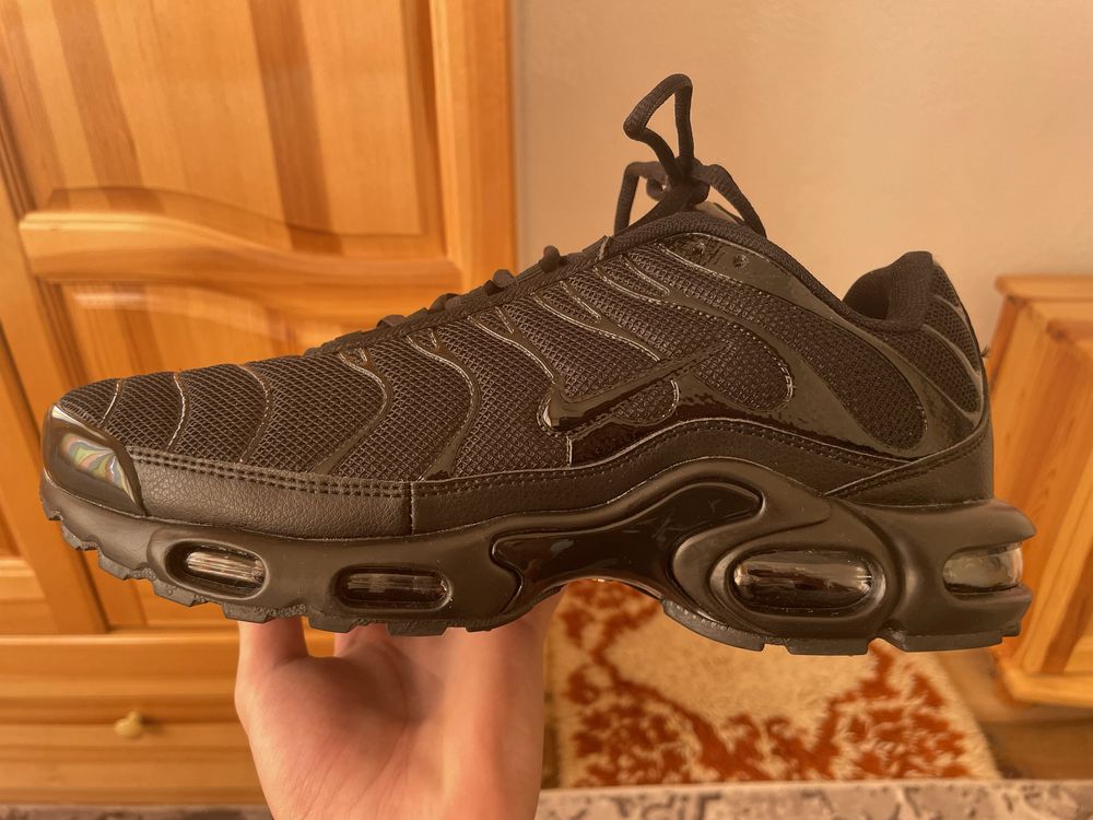 Nike TN обувки ЧИСТО НОВИ! Подарък чорапи