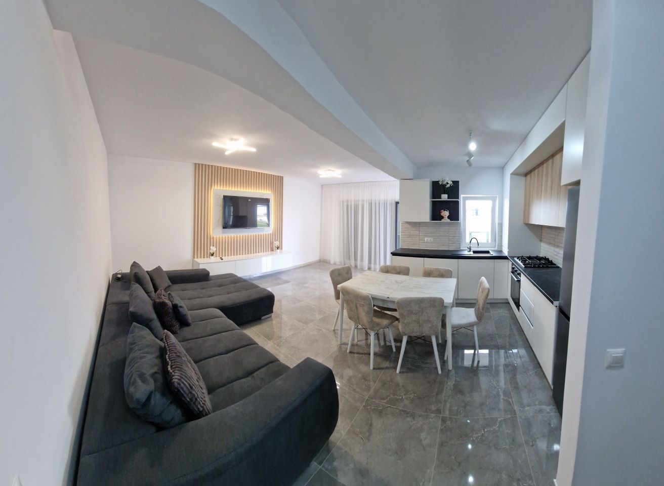 Apartament 2 camere cu grădină, mobilat si utilat. Prima închiriere!
