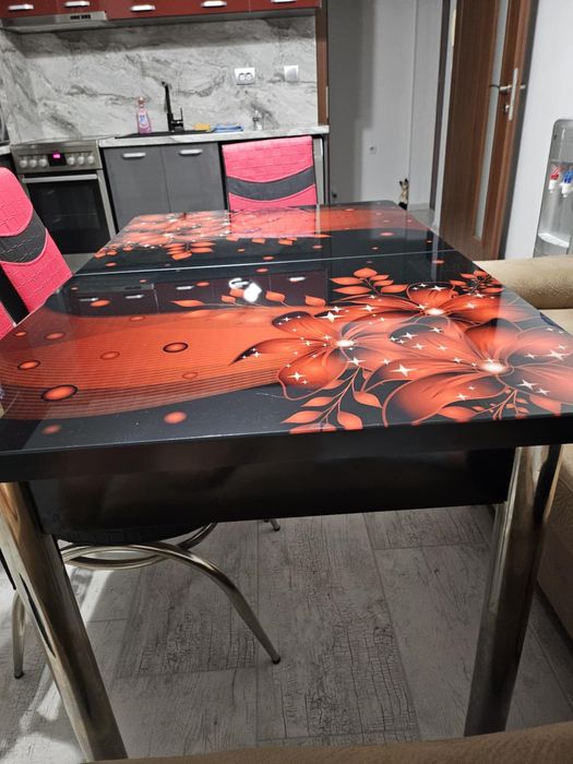 Трапезна маса с шест стола