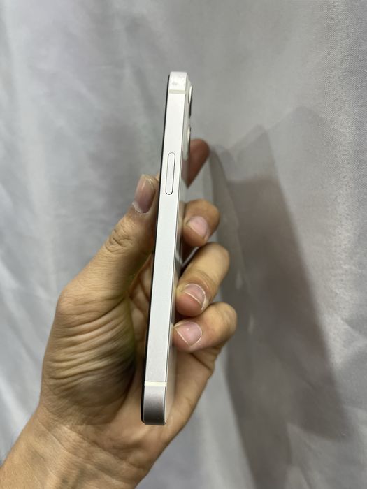 IPhone 13 128GB.          .