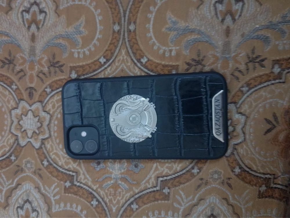 Продам или обменяю айфон 11