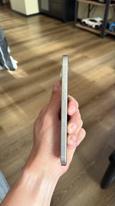 Iphone 15 pro max 256 white