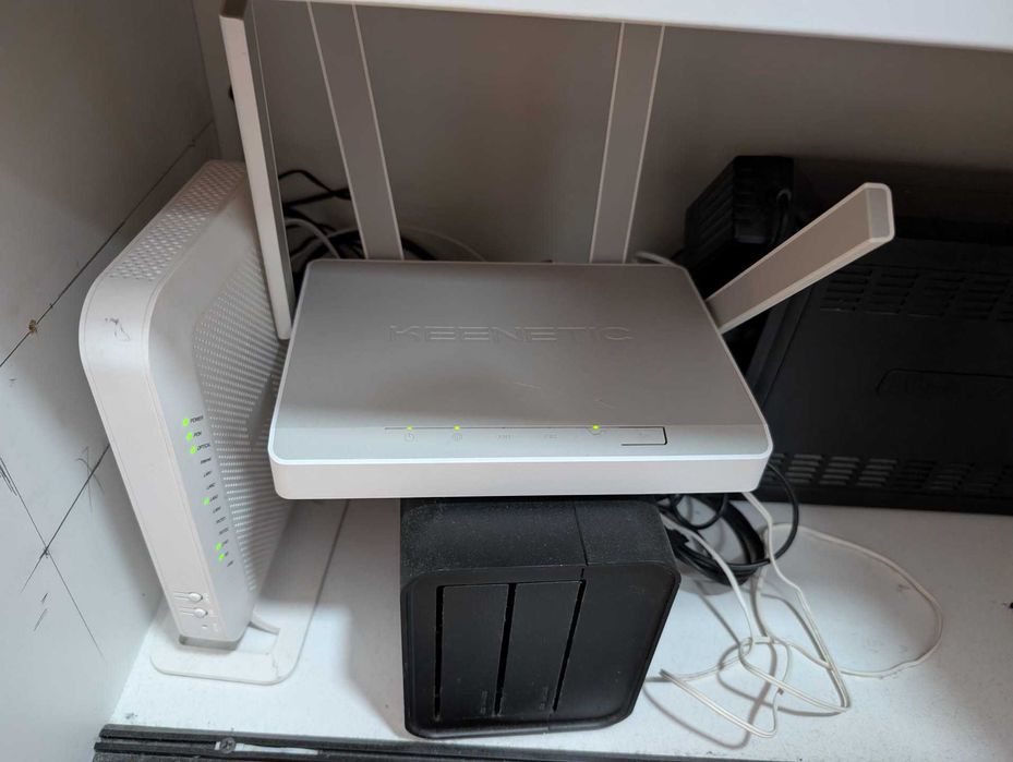 Роутер Keenetic Ultra 1811