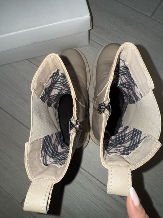 Ghete Nessi, piele naturala, stare excelenta