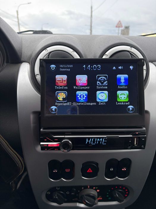 Navigatie-Radio CD- Car play. Camera. Bluetooth.card SD. USB