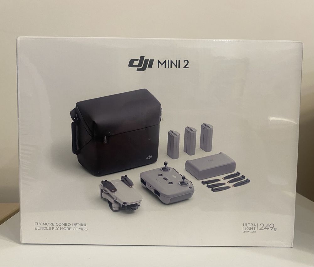 Дрон DJI Mini 2 Fly more combo серый с гарантией на 6 месяцев