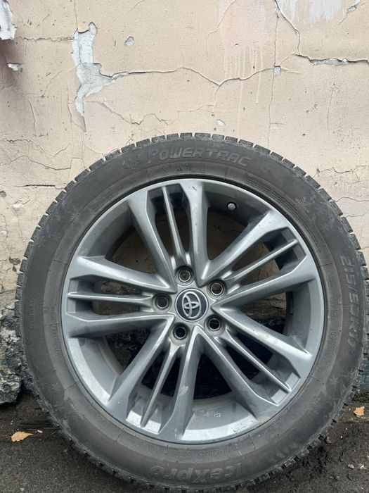 Шины с дисками от камри 55