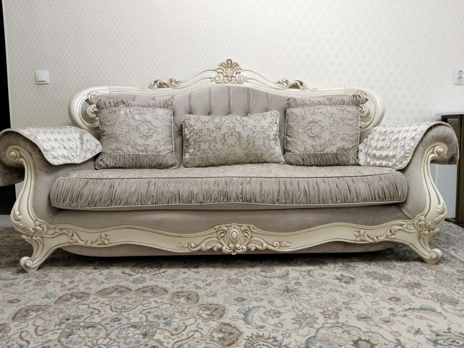 Мягкий диван сатылады