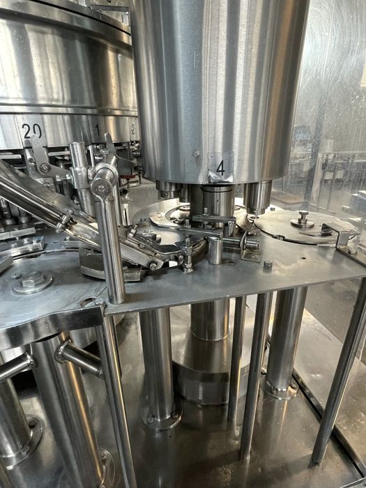 Masina de imbuteliat linie de imbuteliere