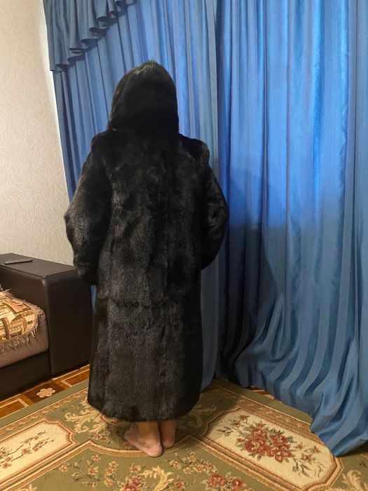 Продам шубу натуральную
