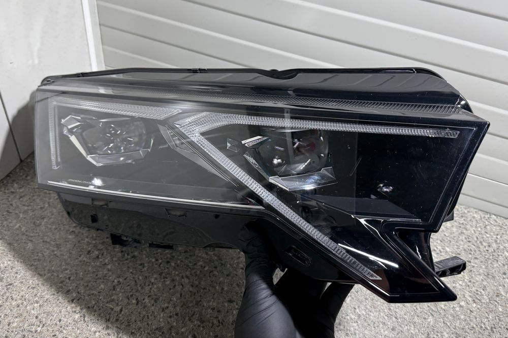 Far dreapta full led skoda Octavia MK4