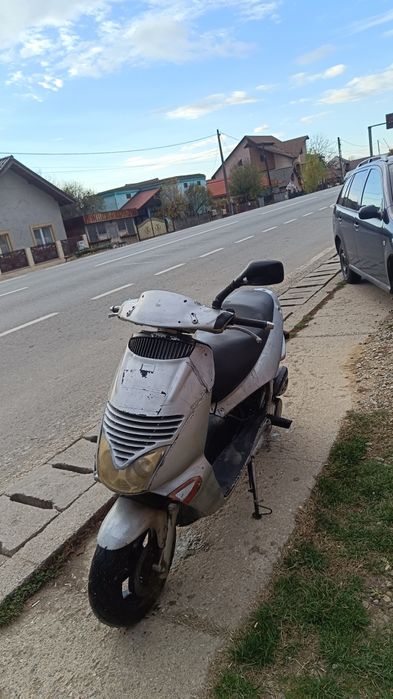 Moped și Aprilia Leonardo 150cc