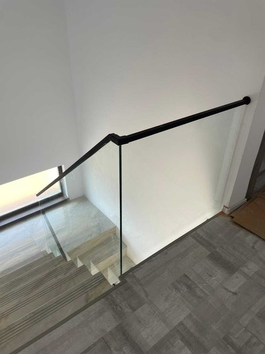 balustrade de sticla cu aluminiu