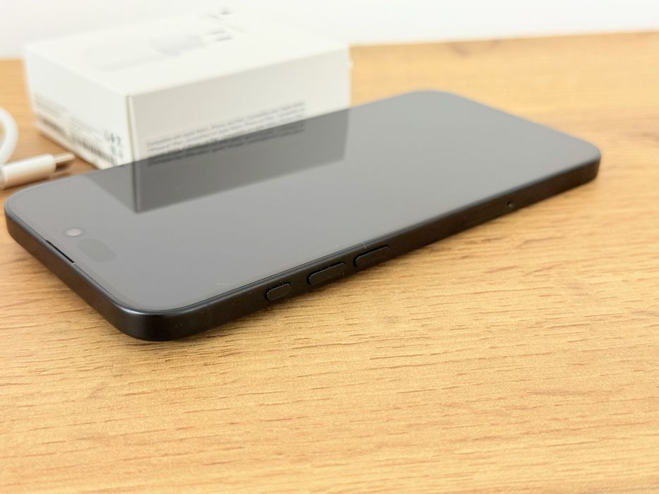 iPhone 16 Plus 256GB перфектен!!!