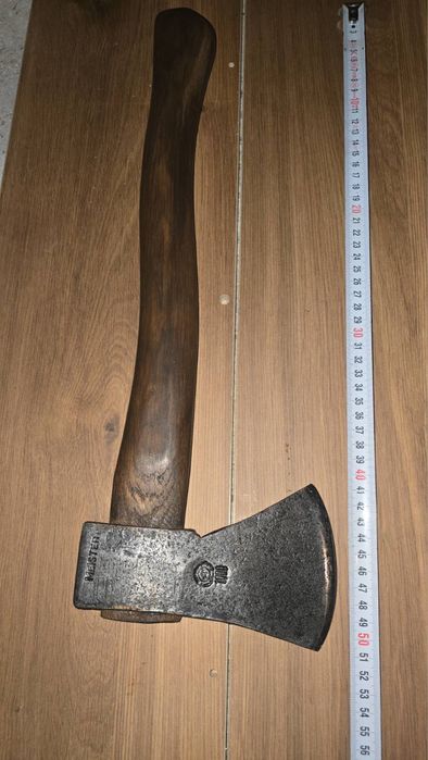 Топор Брадва секира